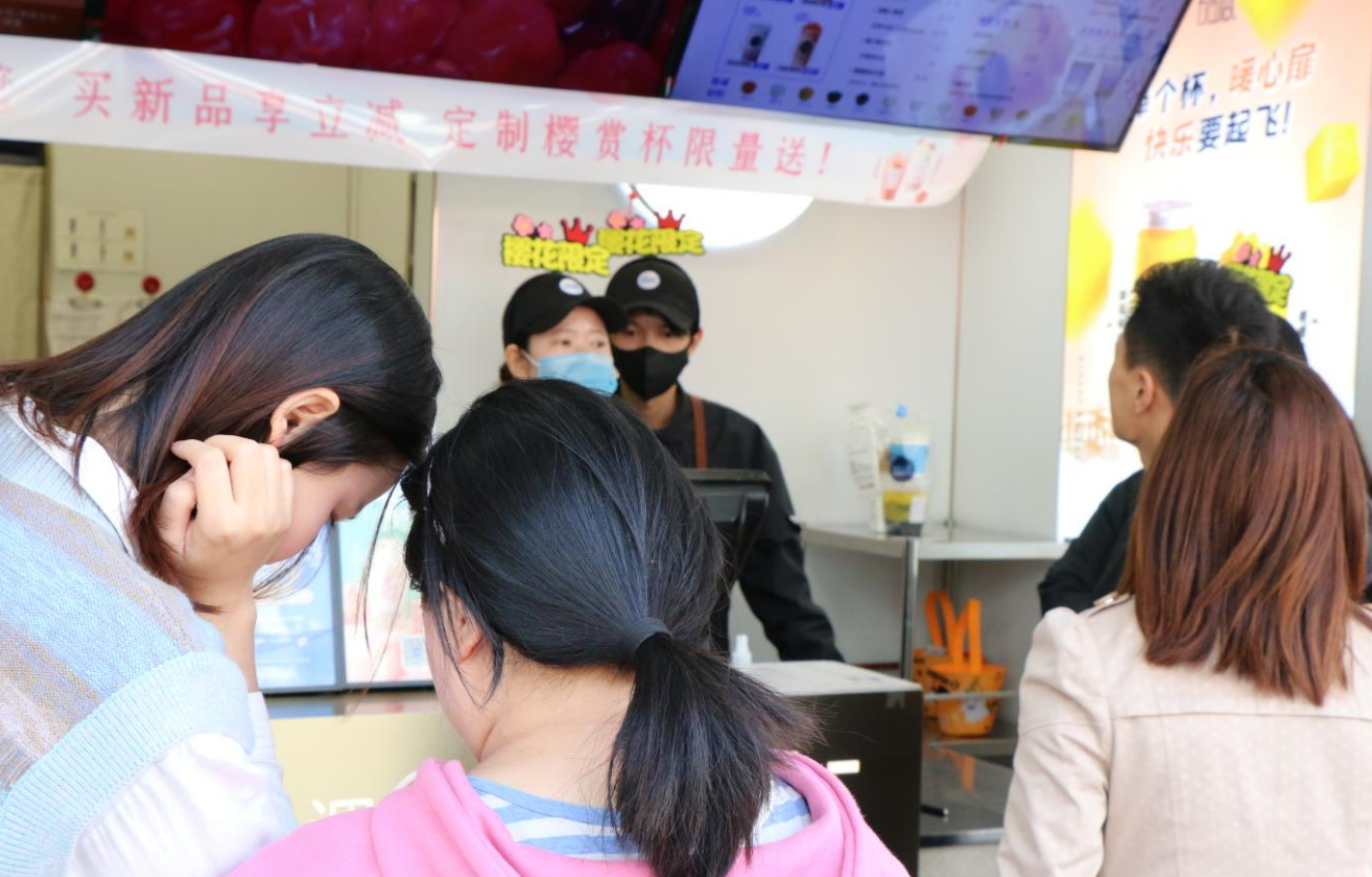 星空体育官方网站奶茶：一家奶茶店的发展需要重点关注哪两个问题